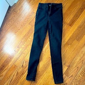 Black skinny jeans